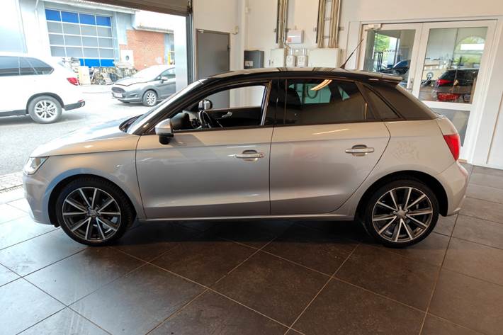 Sølv Audi A1 fra 2016