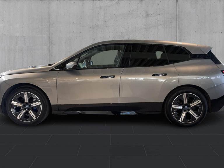 BMW iX xDrive50 Supercharged