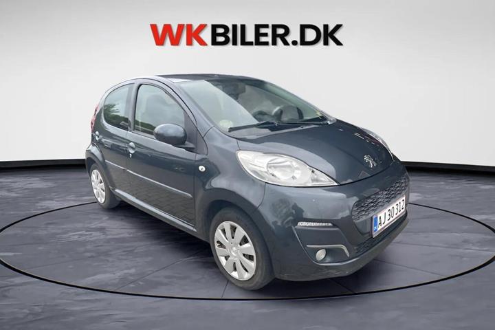 Grå Peugeot 107 fra 2013