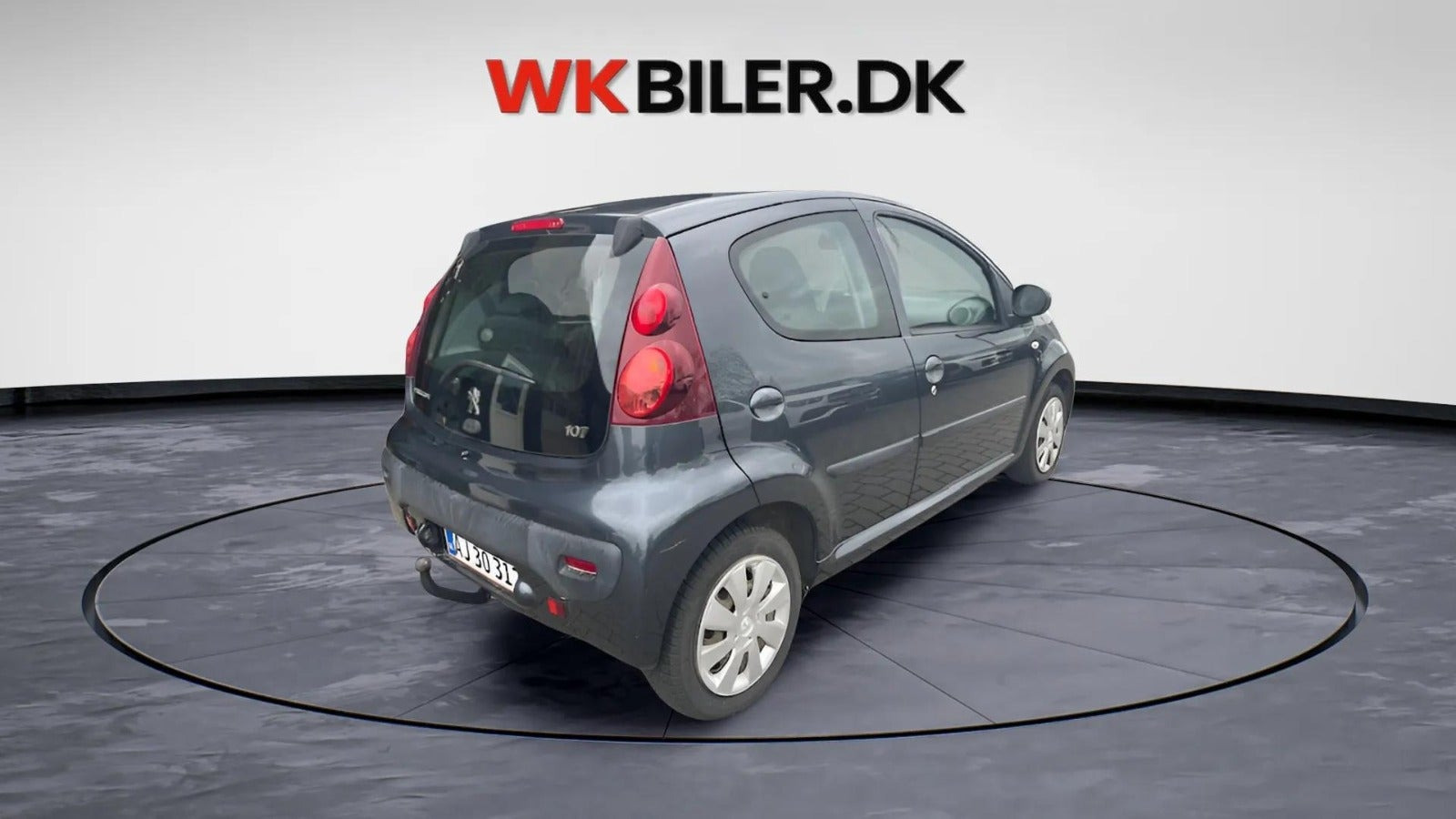 Grå Peugeot 107 fra 2013