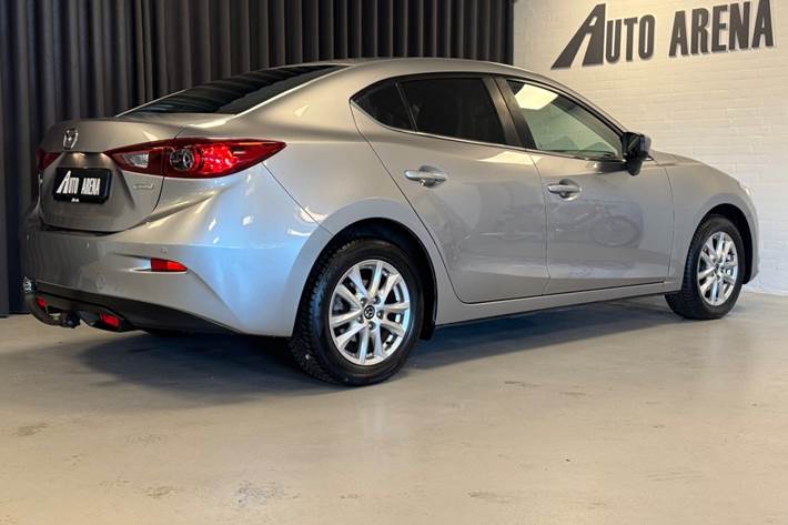 Grå Mazda 3 fra 2015
