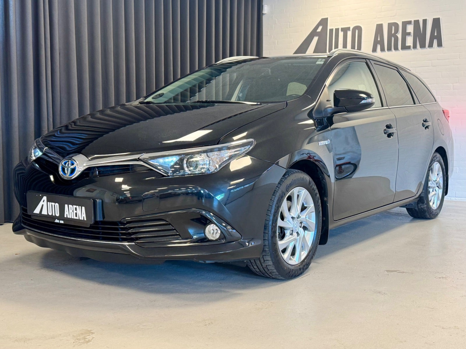 Sort Toyota Auris fra 2015
