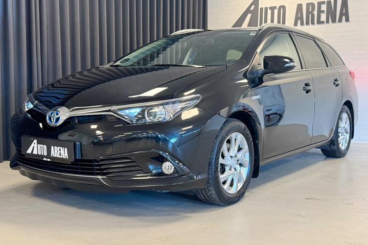 Sort Toyota Auris fra 2015
