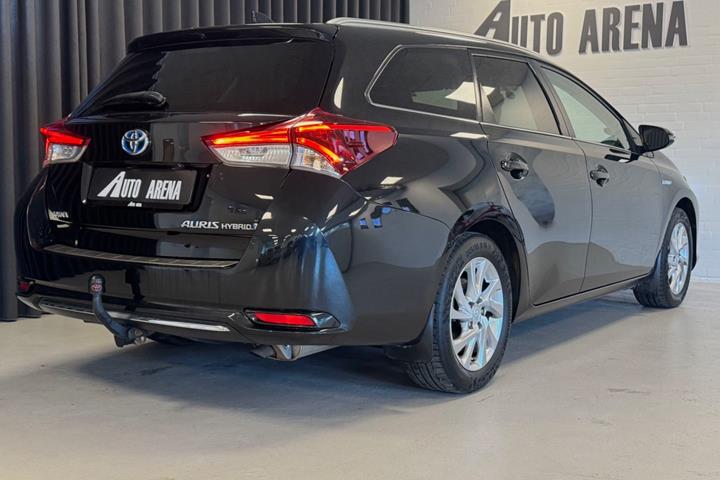 Sort Toyota Auris fra 2015
