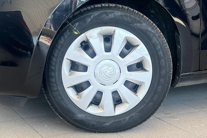 Sort Skoda Citigo fra 2016