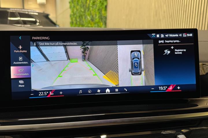 Grå BMW X5 fra 2025