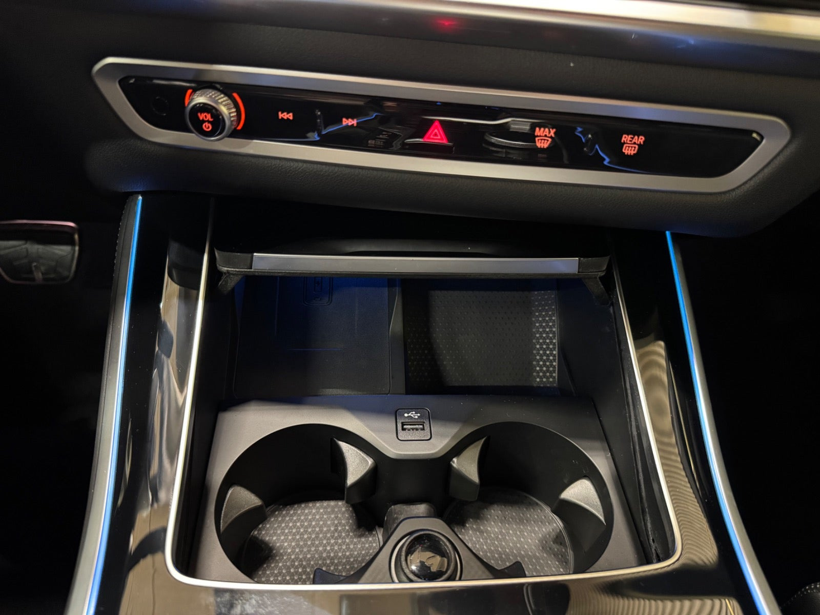 Grå BMW X5 fra 2025