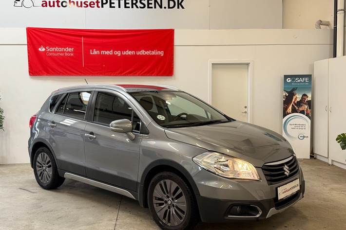 Sort Suzuki S-Cross fra 2015