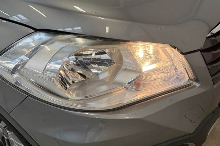 Sort Suzuki S-Cross fra 2015
