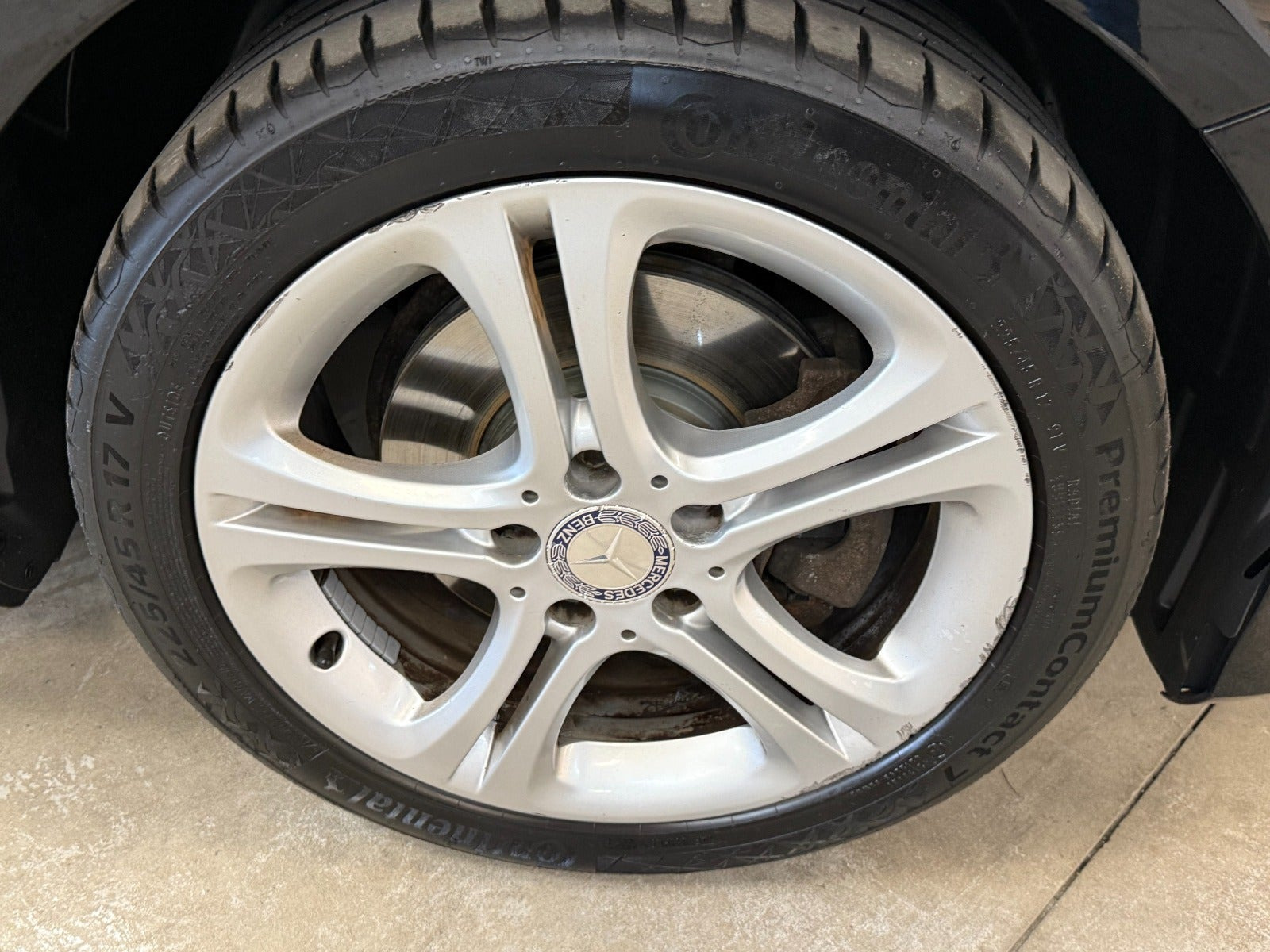 Sort Mercedes A200 fra 2013