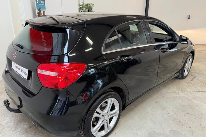 Sort Mercedes A200 fra 2013
