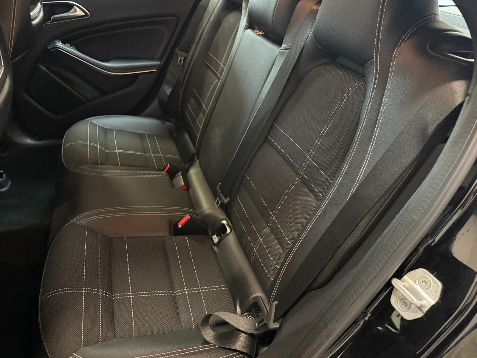 Sort Mercedes A200 fra 2013