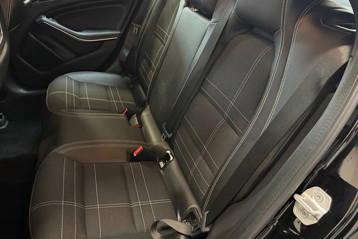 Sort Mercedes A200 fra 2013