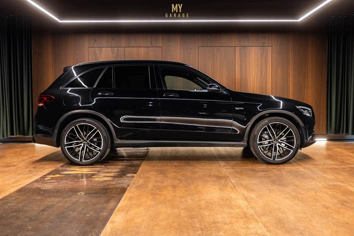 Sort Mercedes GLC43 fra 2019