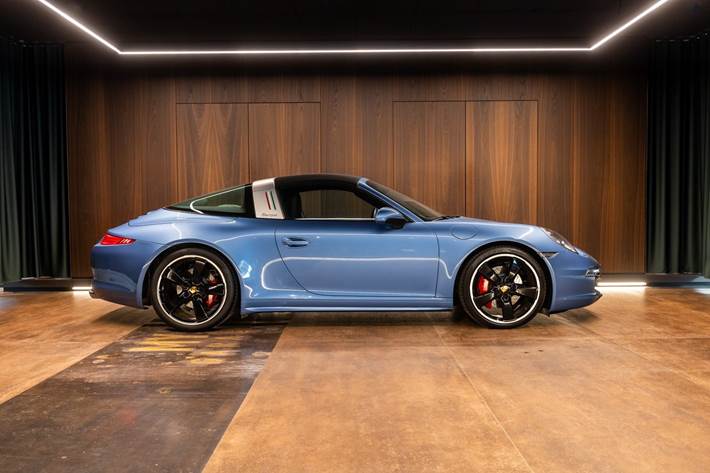 Blå Porsche 911 Targa 4S fra 2016