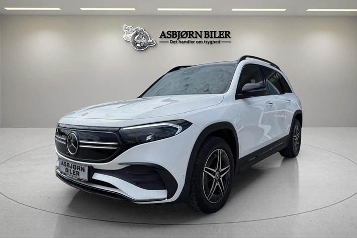 Hvid Mercedes EQB250 fra 2023 set udefra