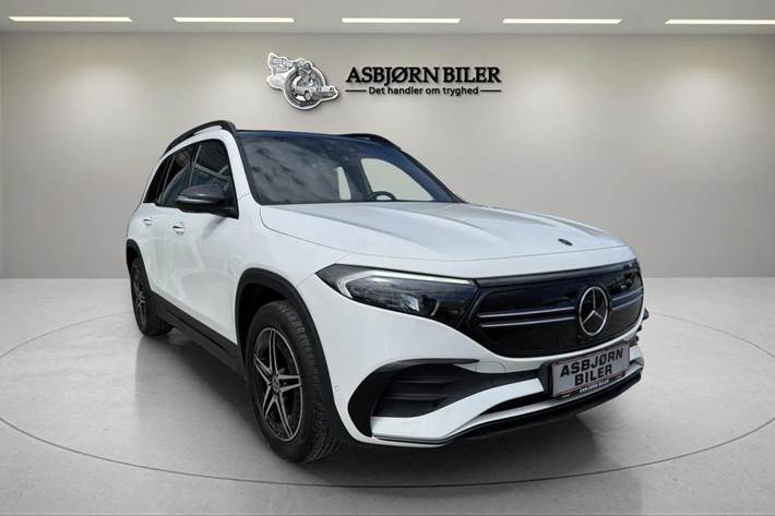 Hvid Mercedes EQB250 fra 2023