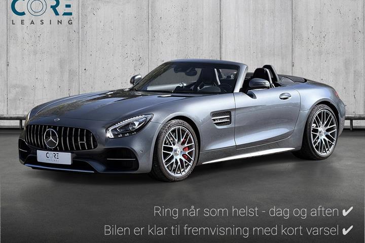 Grå Mercedes AMG GT C fra 2019 set udefra