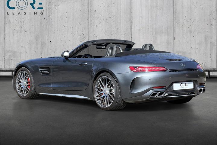 Grå Mercedes AMG GT C fra 2019