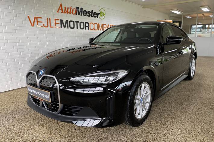 Sort BMW i4 fra 2023