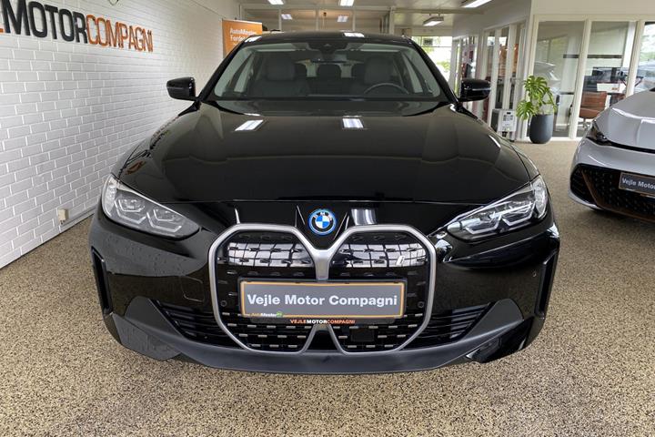 Sort BMW i4 fra 2023
