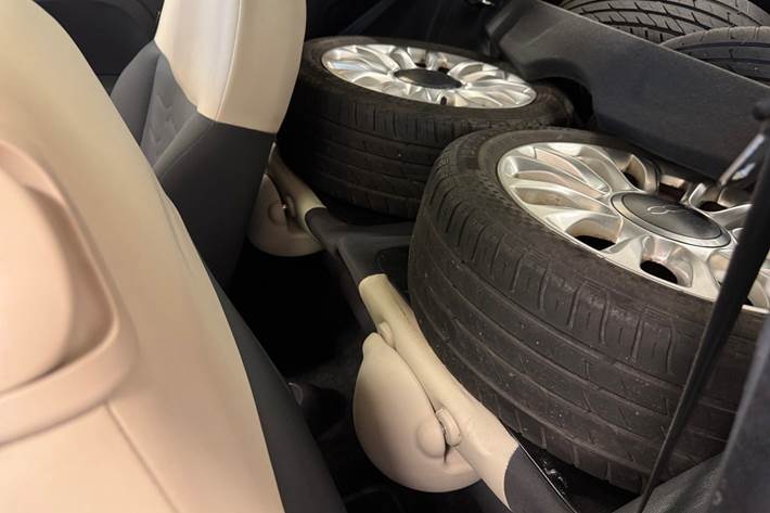 Sort Fiat 500 fra 2008