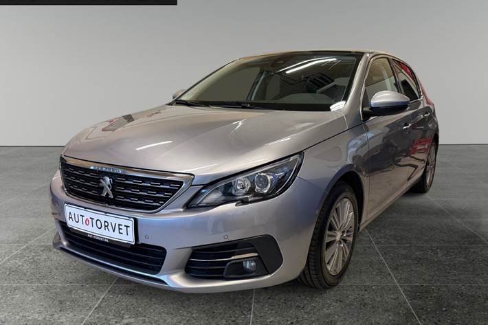 Sølv Peugeot 308 fra 2018