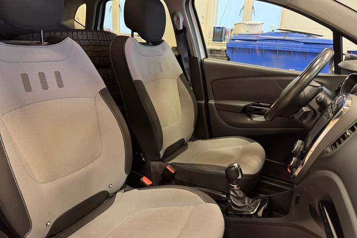 Beige Renault Captur fra 2016