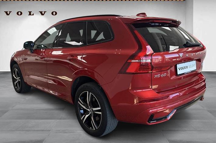 Rød Volvo XC60 fra 2022