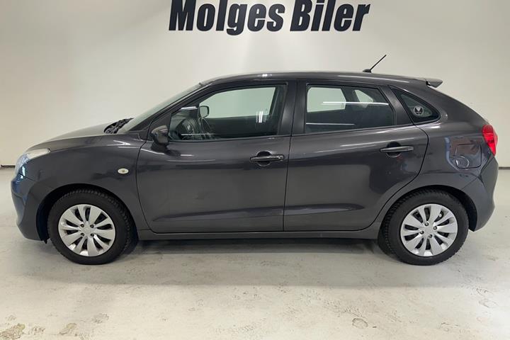 Grå Suzuki Baleno fra 2016