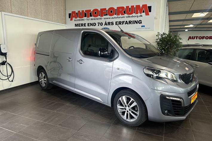 Grå Peugeot Expert fra 2022