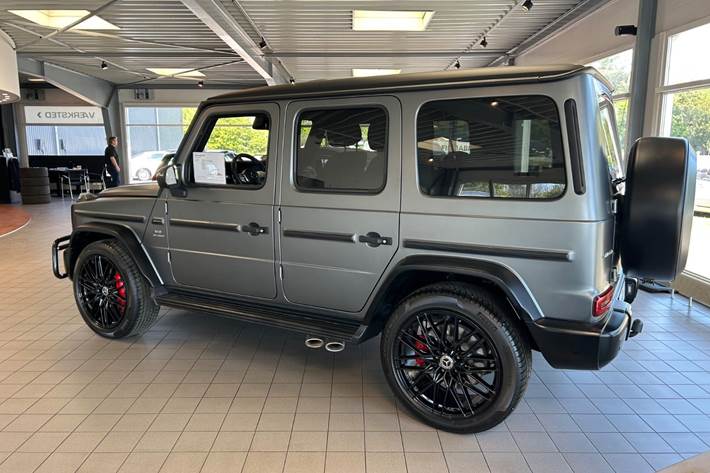 Grå Mercedes G63 fra 2020