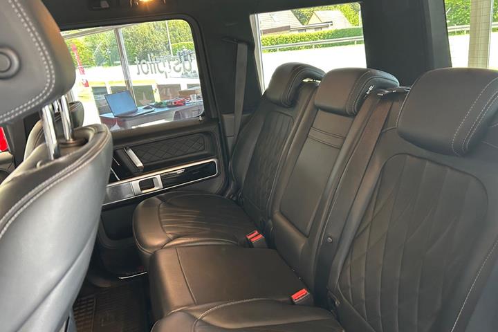 Grå Mercedes G63 fra 2020