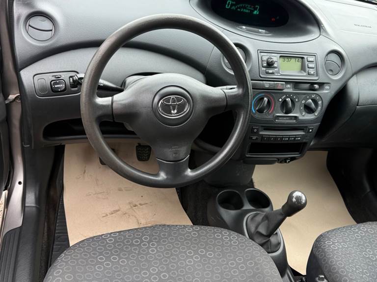 Toyota Yaris 1,0 Luna