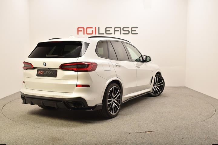Hvid BMW X5 fra 2019