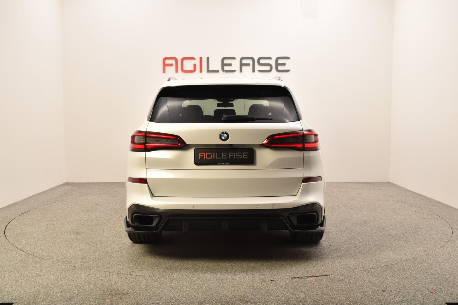 Hvid BMW X5 fra 2019