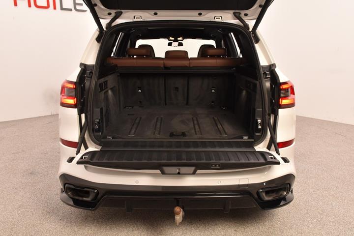 Hvid BMW X5 fra 2019