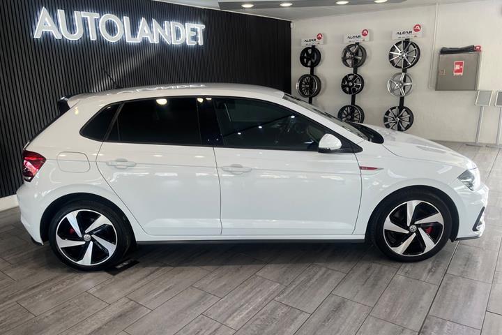 Hvid VW Polo fra 2019
