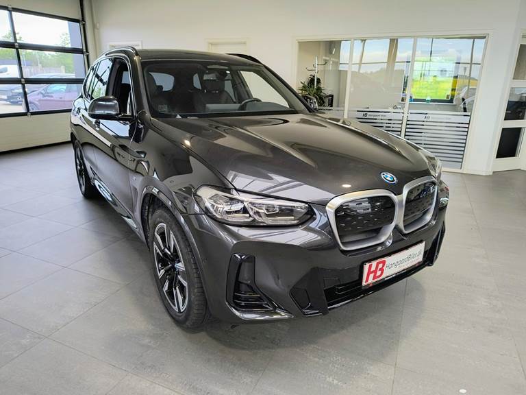 BMW iX3 Charged M-Sport