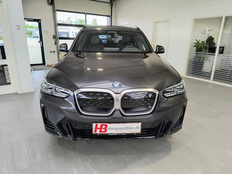 BMW iX3 Charged M-Sport