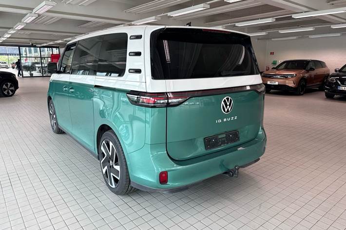 Grøn VW ID.Buzz fra 2023