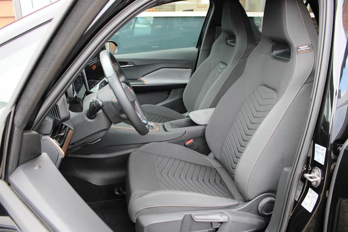 Sort Cupra Born fra 2025