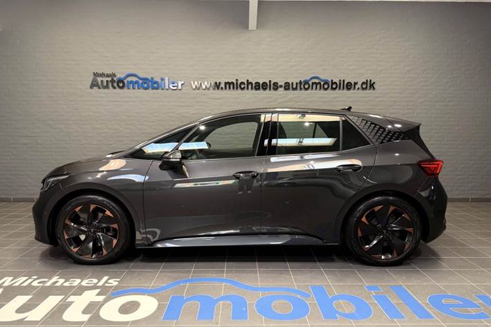 Grå Cupra Born fra 2024