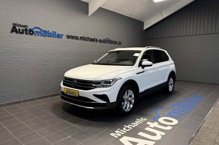 Hvid VW Tiguan fra 2023