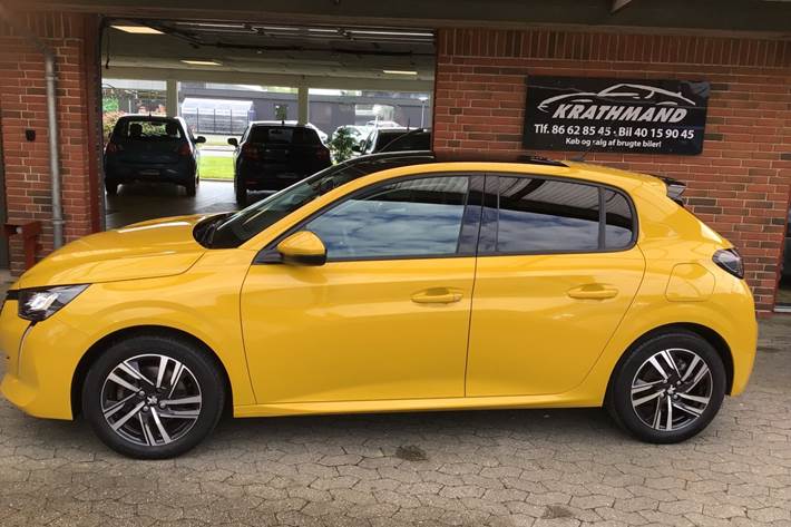 Gul Peugeot 208 fra 2021