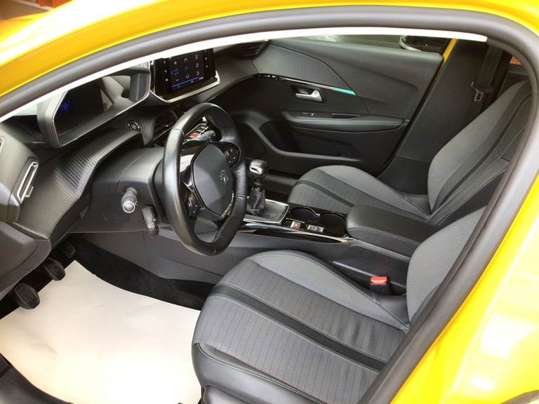 Peugeot 208 1,5 BlueHDi 100 Allure Sky