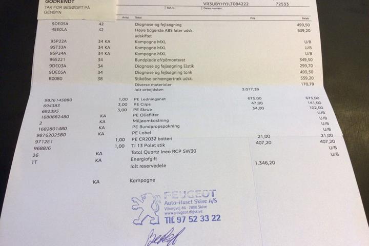 Gul Peugeot 208 fra 2021