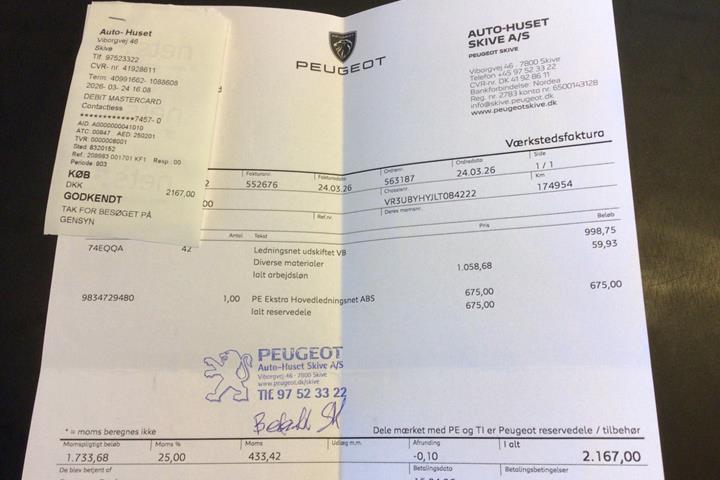 Gul Peugeot 208 fra 2021