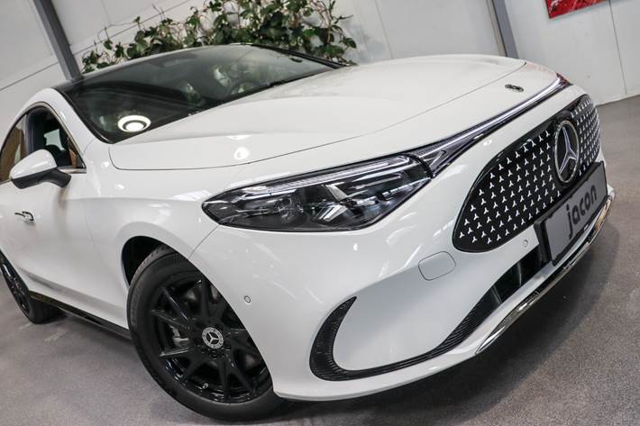 Hvid Mercedes CLA250+ fra 2026