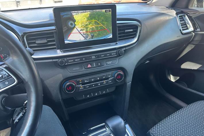 Sølv Kia Ceed fra 2019